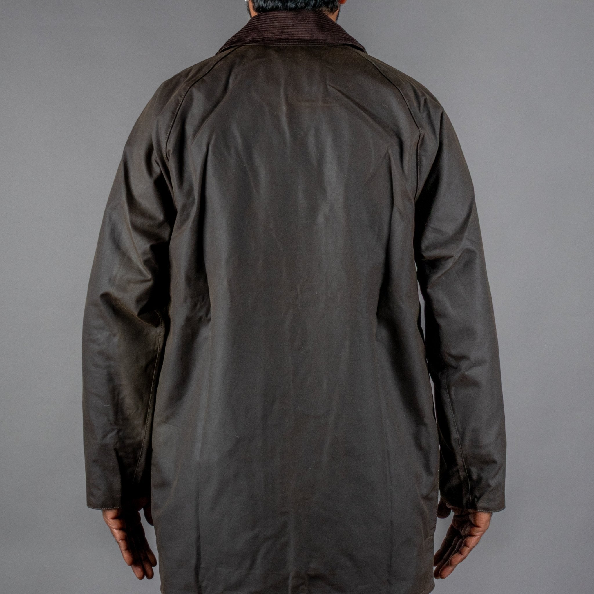 Barbour InternationalClassic Beaufort® Wax Jacket OliveJackenBritish Parts Luzern