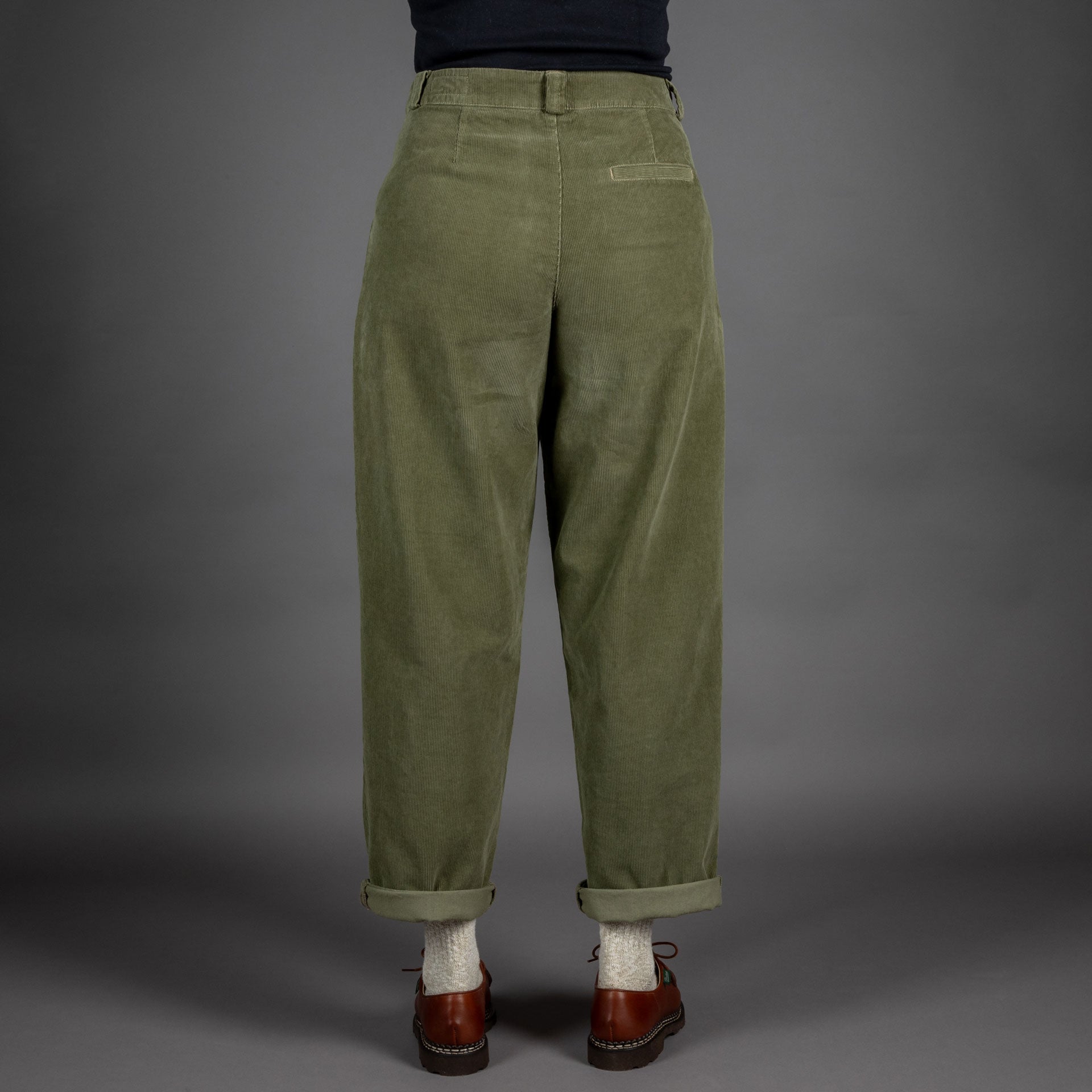 Captain SantorsDamenhose W3302 CP 405 Military GreenFrauenhoseBritish Parts Luzern