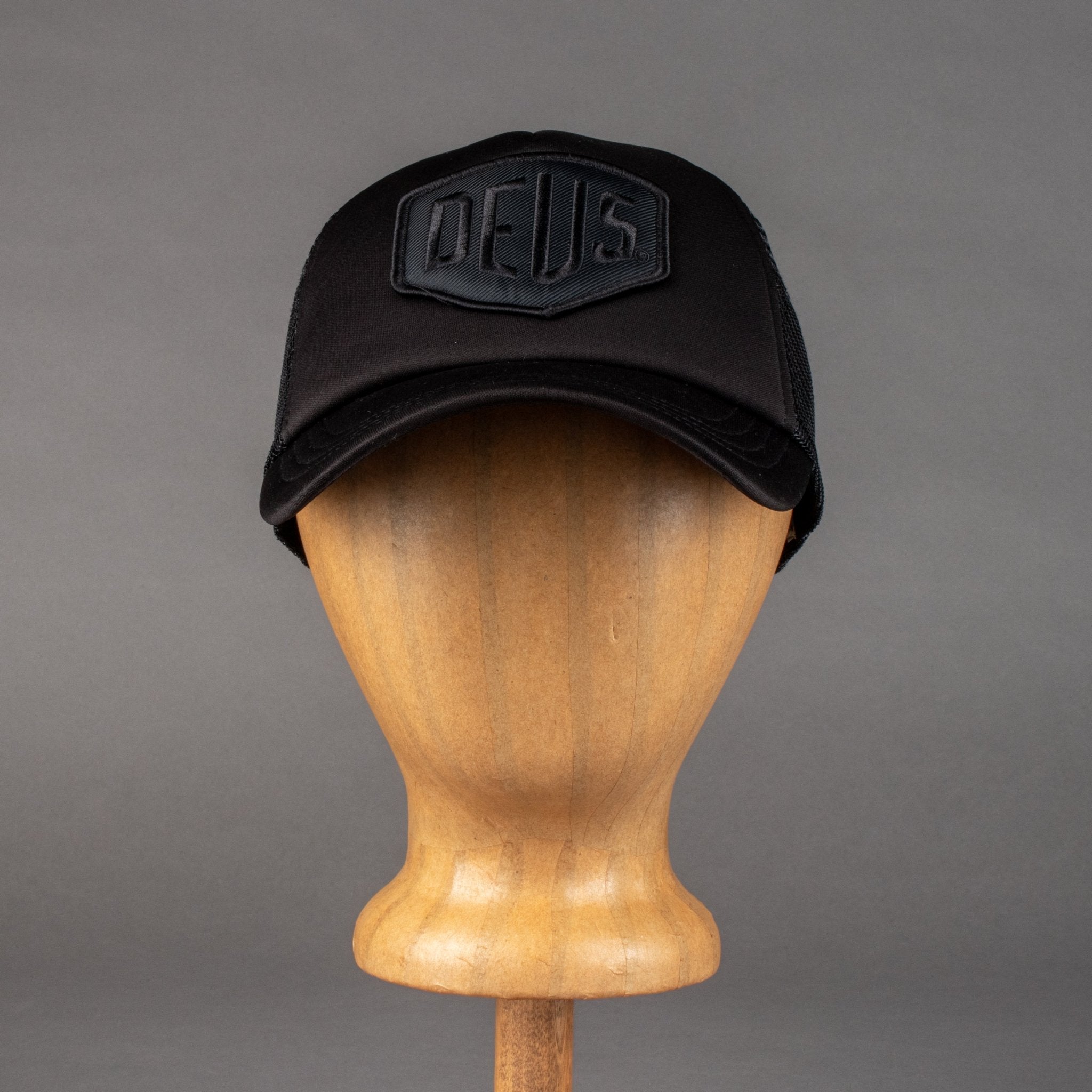 Deus Ex MachinaBaylands Trucker Cap schwarzMützeBritish Parts Luzern