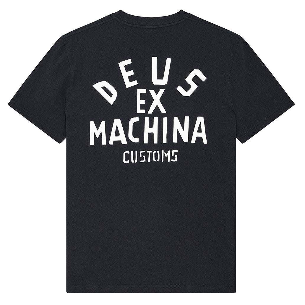 Deus Ex MachinaPisstin Tee schwarzT-ShirtBritish Parts Luzern