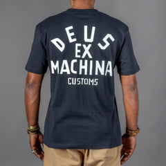 Deus Ex MachinaPisstin Tee schwarzT-ShirtBritish Parts Luzern