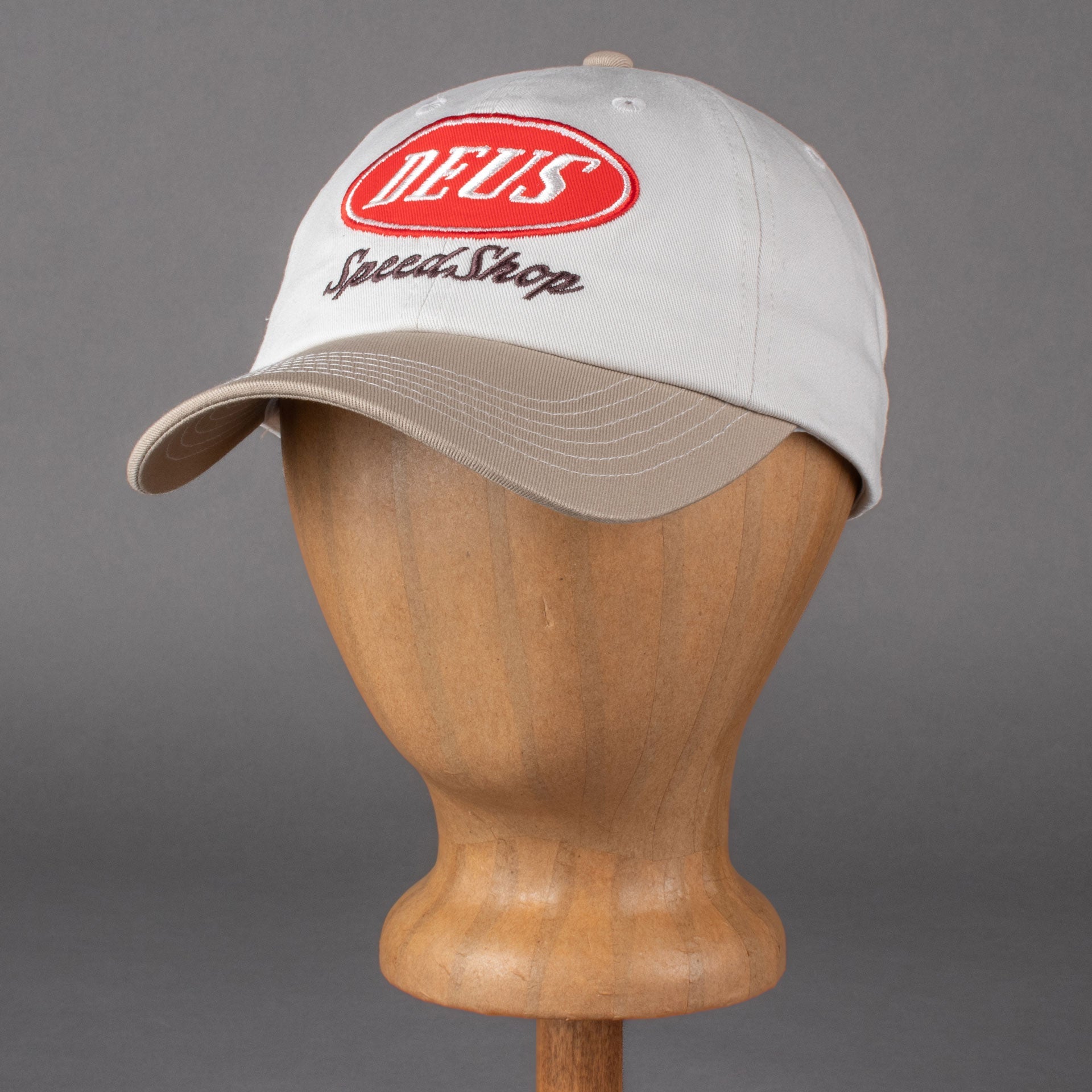 Deus Ex MachinaSpeedshop Cap Dirty WhiteMützeBritish Parts Luzern