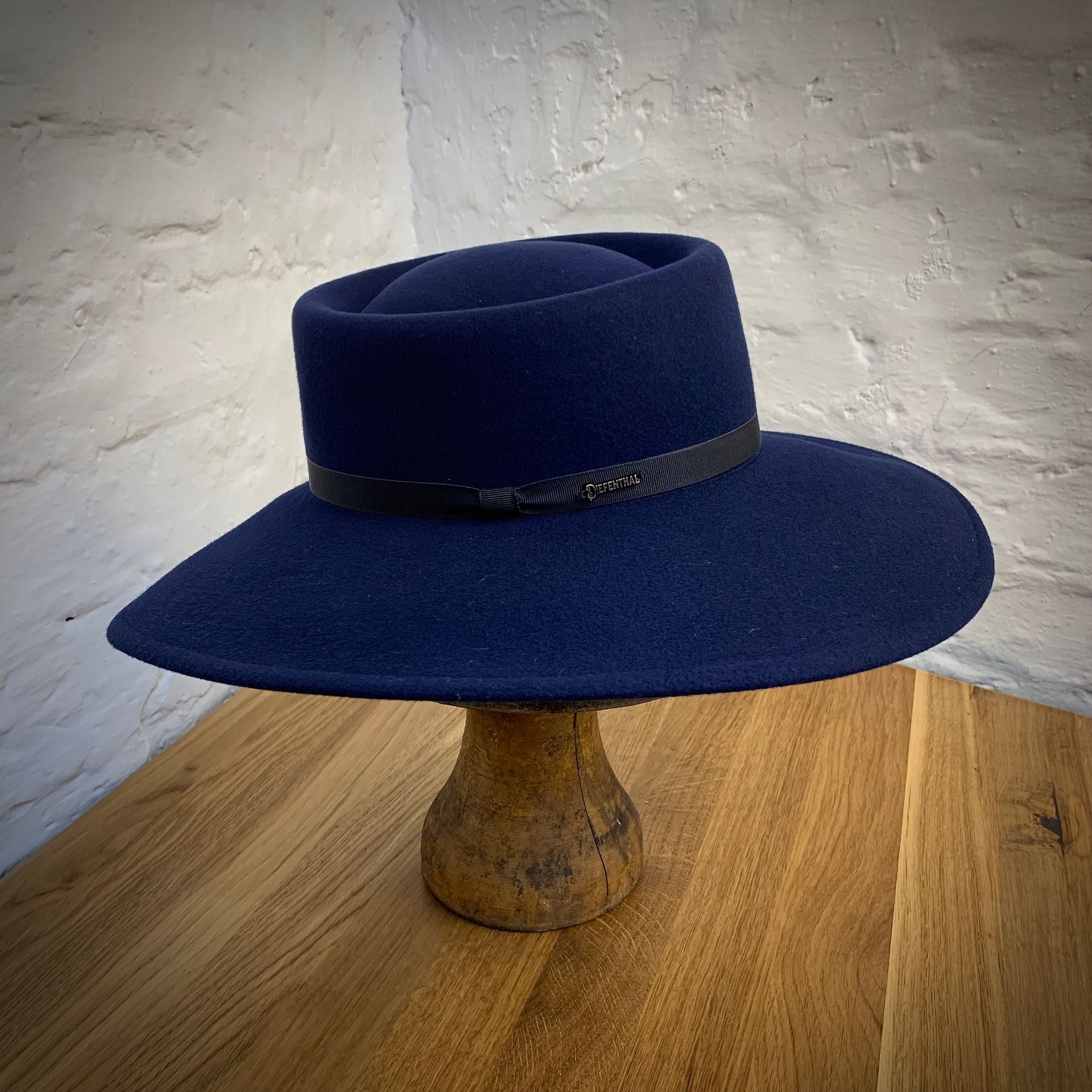 Diefenthal & Sohn1912 Duck Pond TintenblauHutBritish Parts Luzern