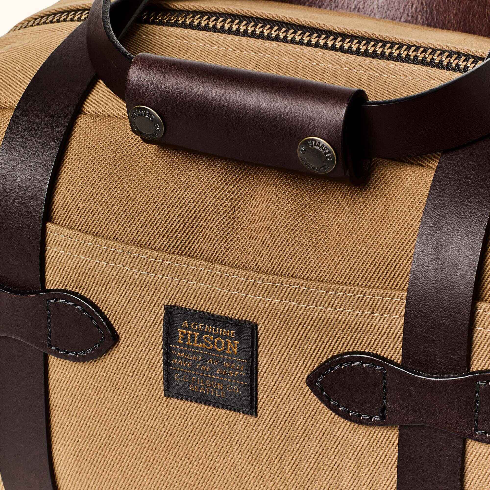 Sac de voyage Filson Compact, couleur tan – British Parts, Lucerne