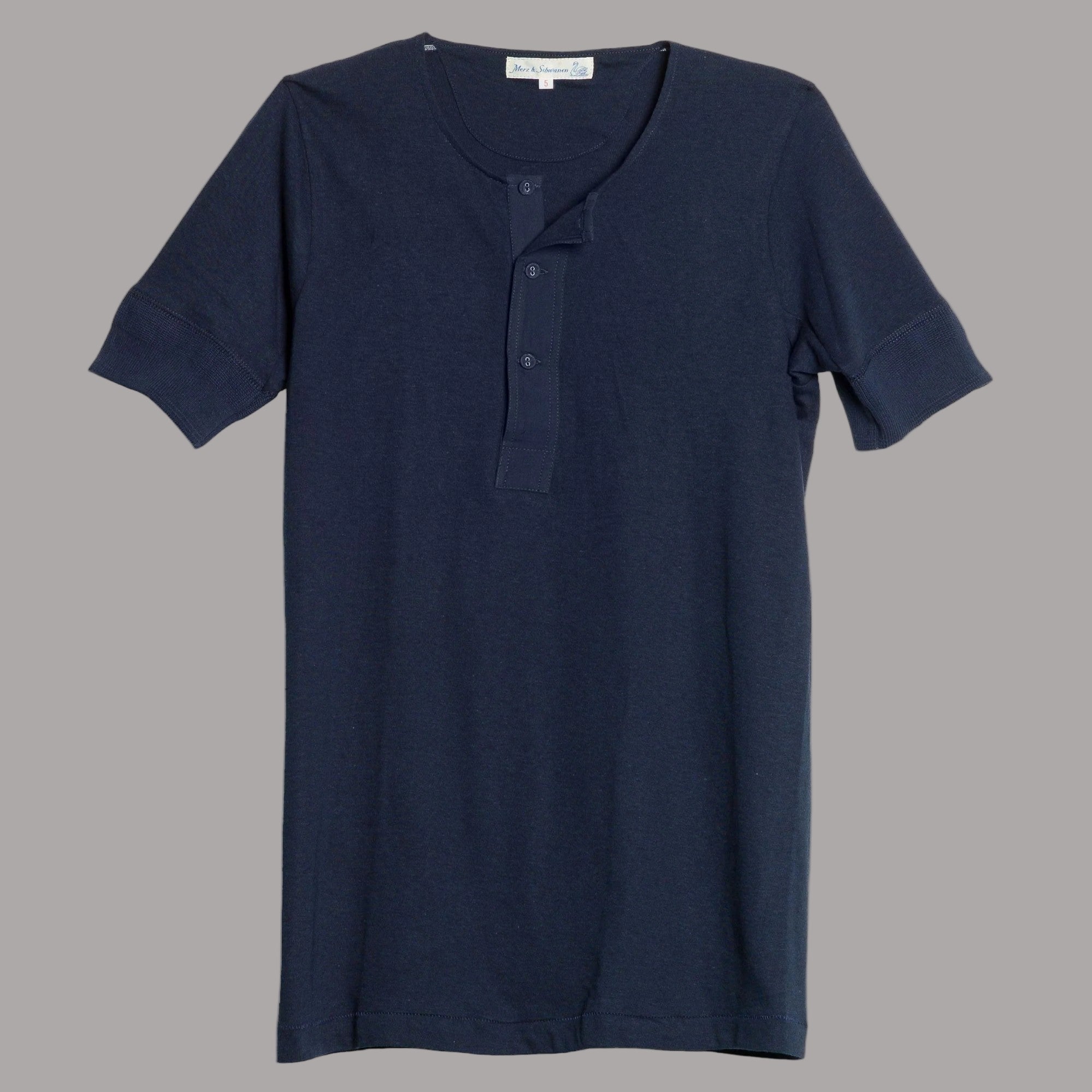 Merz b. Schwanen103 Knopfleiste Kurzarm tintenblauT-ShirtBritish Parts Luzern