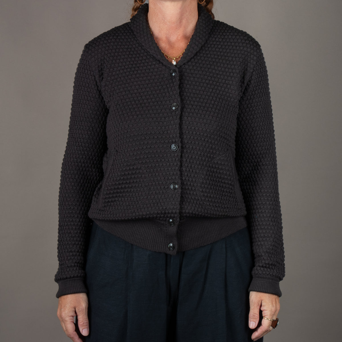 Damen Strickjacke mit Schalkragen Braun