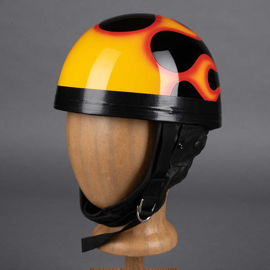 DavidaClassic Helm Black Yellow Orange FlamesHelmBritish Parts Luzern