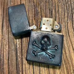 FeinschmuckZippo Skull Bronze patiniertFeuerzeugBritish Parts Luzern