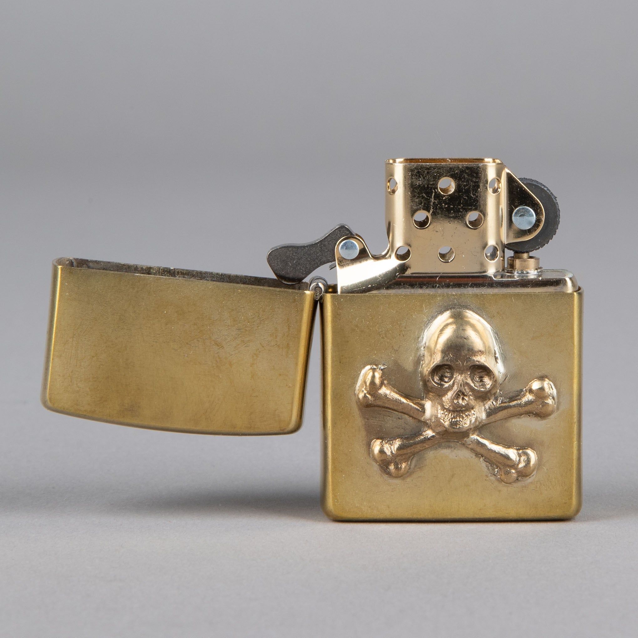 FeinschmuckZippo Skull BronzeFeuerzeugBritish Parts Luzern