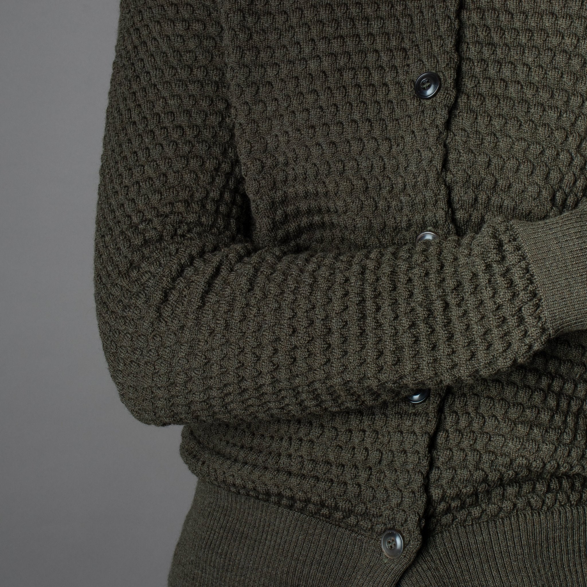 G.R.P.Damen Strickjacke mit Schalkragen GrünStrickjackeBritish Parts Luzern