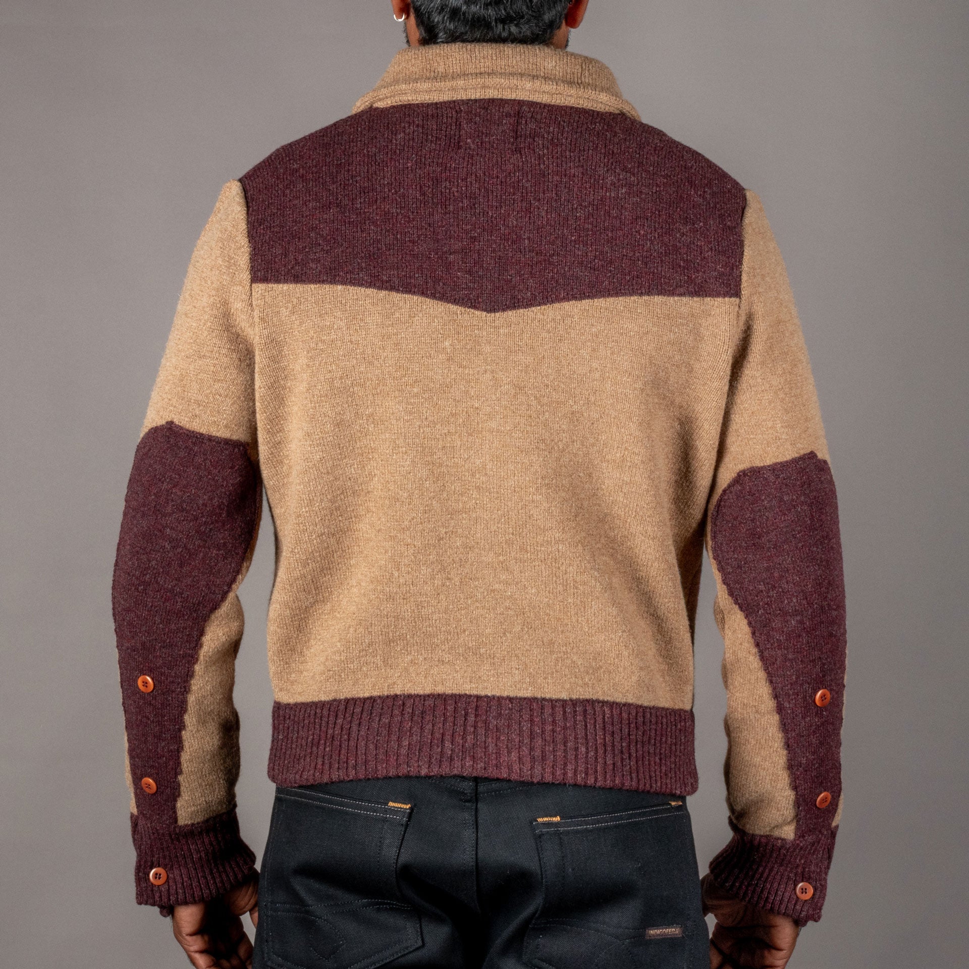 G.R.P.Max 3 kurze Merino Strickjacke Camel BordeauxStrickjackeBritish Parts Luzern