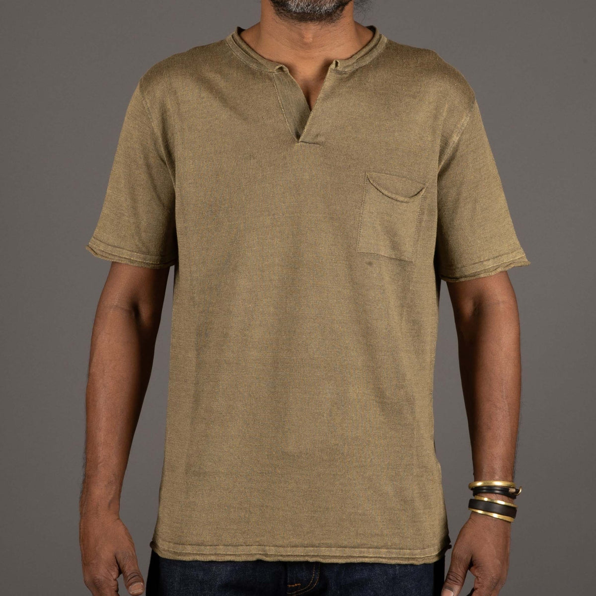 G.R.P.Neo Henley Kurzarm Military GreenT-ShirtBritish Parts Luzern