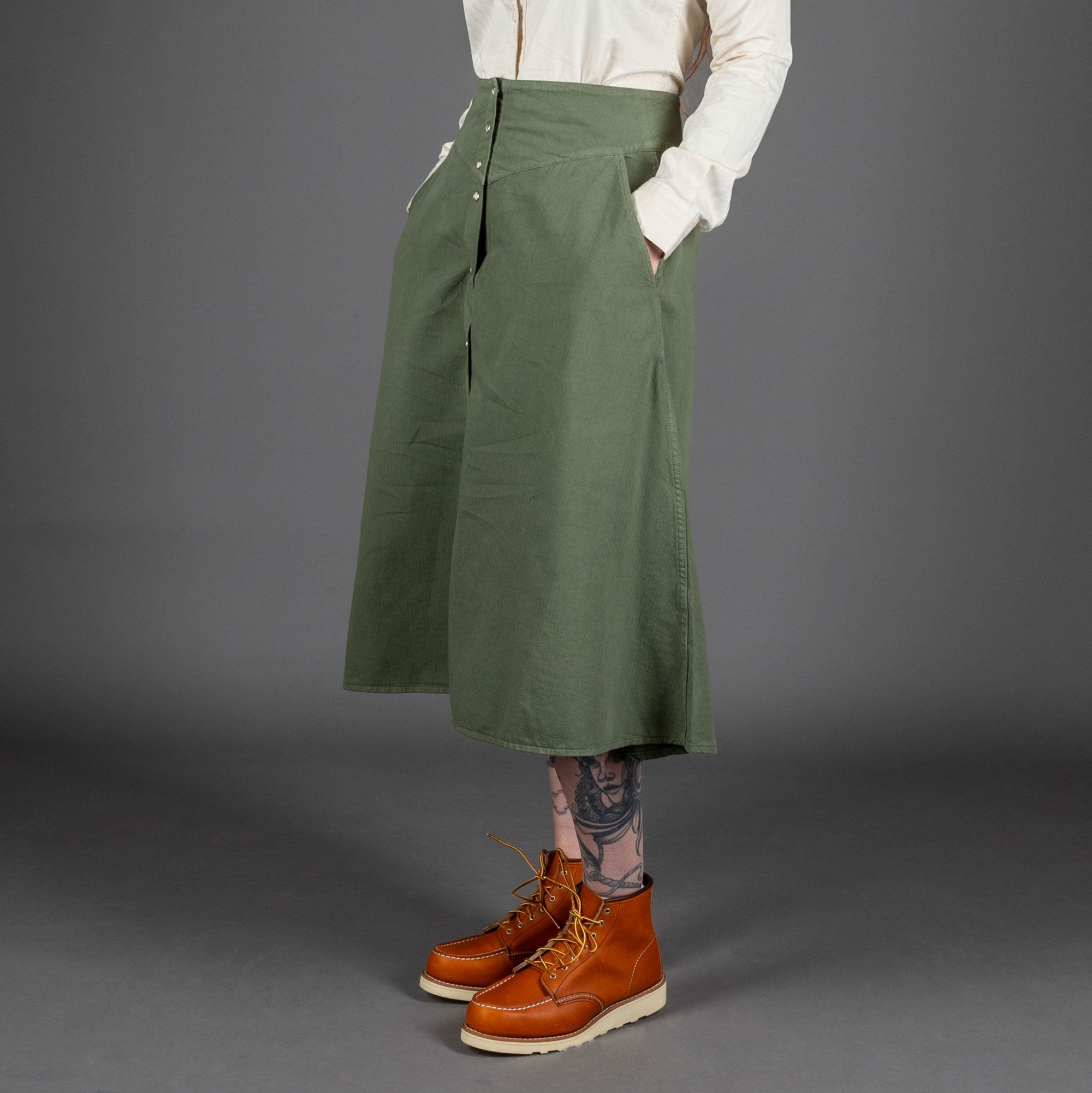 Hen's TeethWomens Skirt Herringbone Military GreenRockBritish Parts Luzern