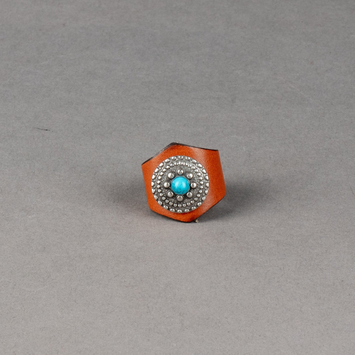 Jean DesselBandana Lederring Saragosa braunHalstuchBritish Parts Luzern