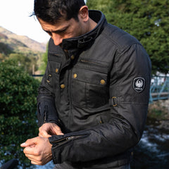 MerlinBarton II Wax Cotton Motorradjacke in schwarzMotorradjackeBritish Parts Luzern