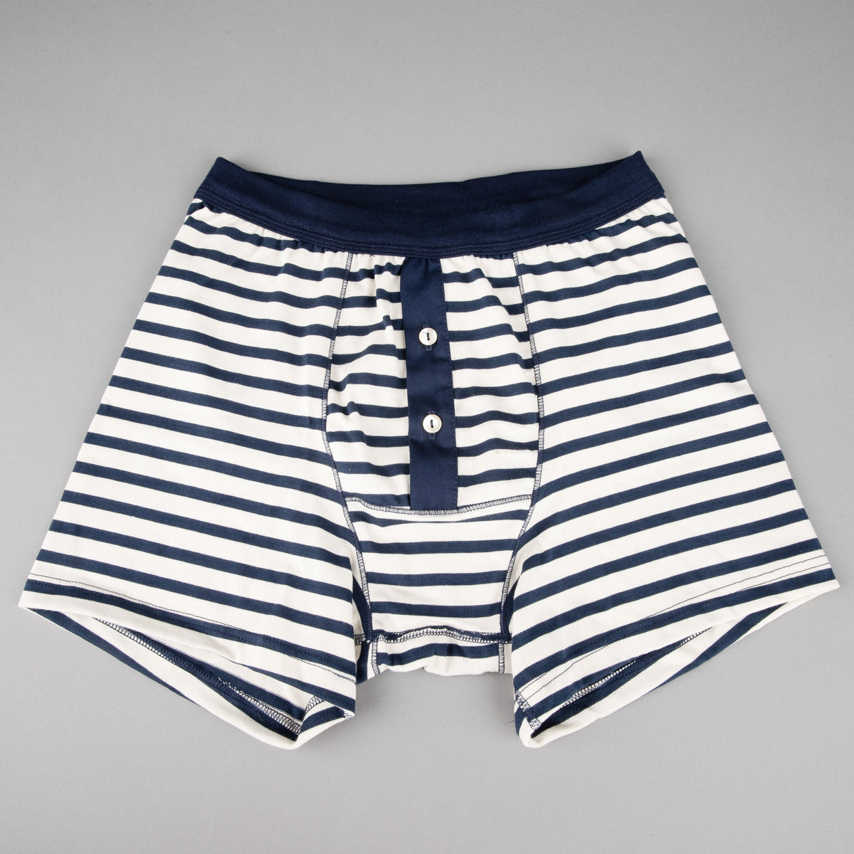 Merz b. SchwanenMen's Boxer gestreift mit Knopfleiste tintenblau/naturUnterhoseBritish Parts Luzern