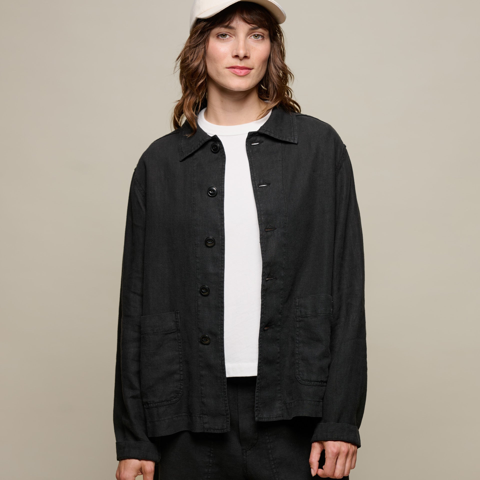 Merz b. SchwanenUnisex Jacke Bio Leinen Cropped Deep BlackJackenBritish Parts Luzern