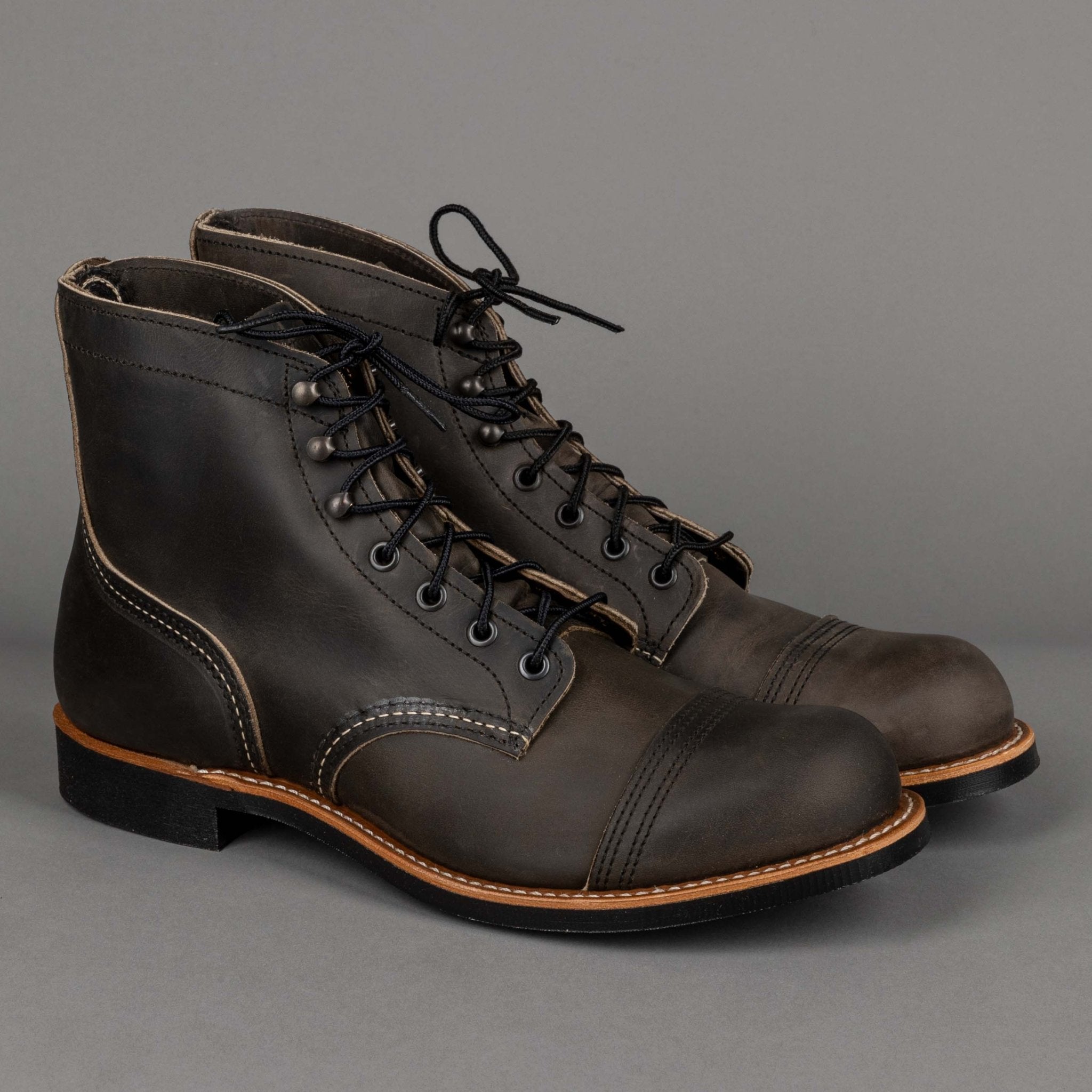 Red Wing ShoesIron Ranger 8086 Charcoal Rough & Tough HerrenschuheSchuheBritish Parts Luzern