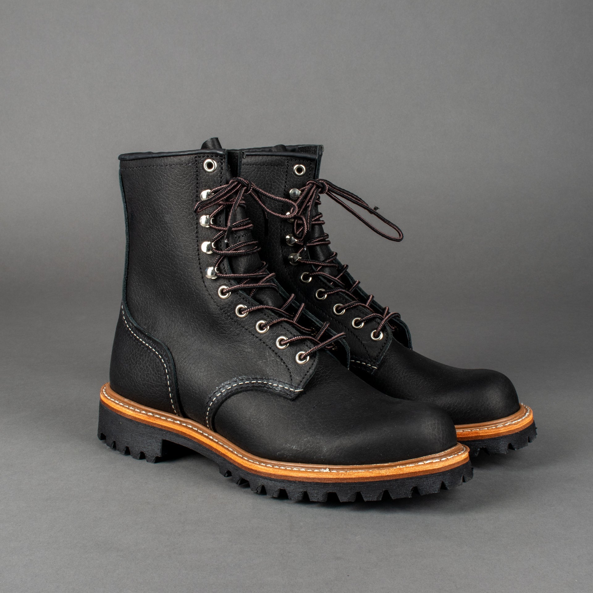 Red Wing ShoesLogger 4501 Black Oil Slick Leather HerrenschuheSchuheBritish Parts Luzern
