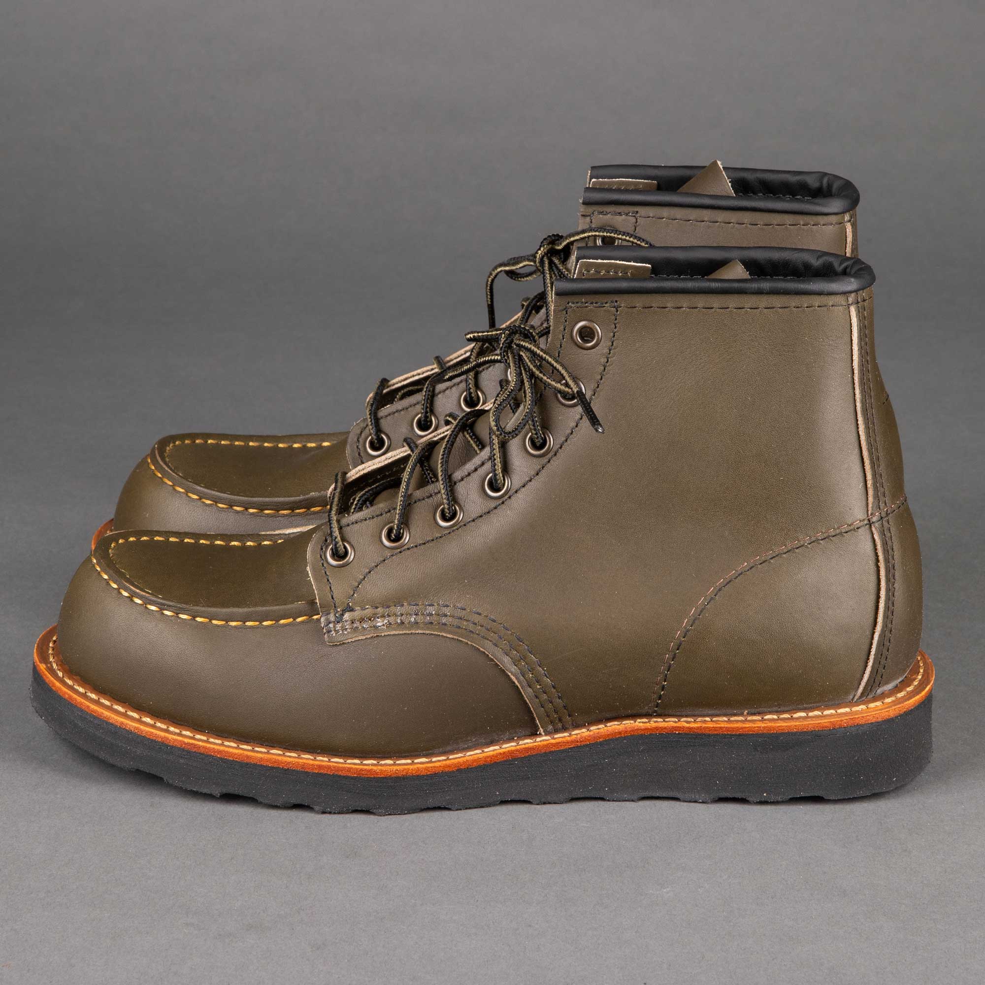 Red Wing ShoesMoc Toe 8828 Alpine Portage HerrenschuheSchuheBritish Parts Luzern