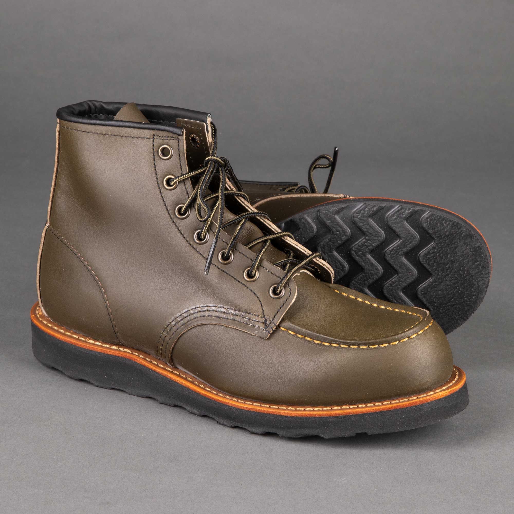 Red Wing ShoesMoc Toe 8828 Alpine Portage HerrenschuheSchuheBritish Parts Luzern