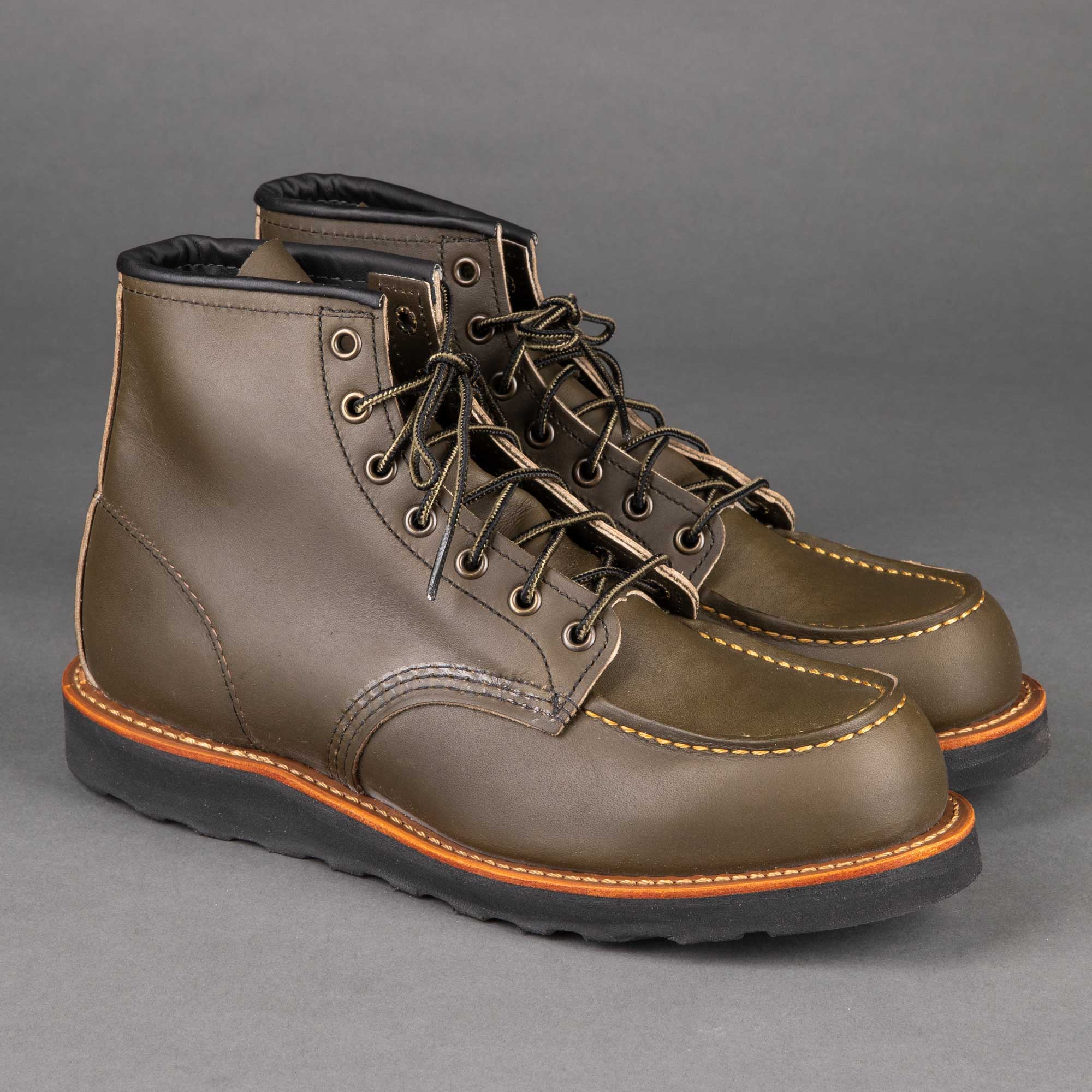 Red Wing ShoesMoc Toe 8828 Alpine Portage HerrenschuheSchuheBritish Parts Luzern