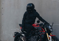 Roland Sands DesignRidgeline Motorrad Regenjacke schwarzMotorradjackeBritish Parts Luzern