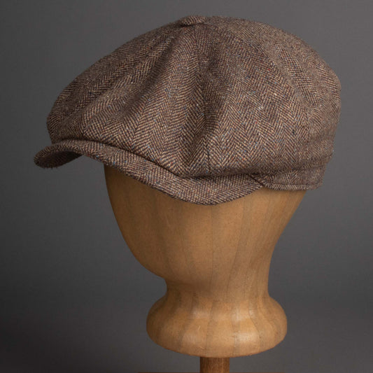 Hatteras Silk flat cap in shades of brown