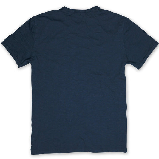 Camiseta en blanco muerto azul marino