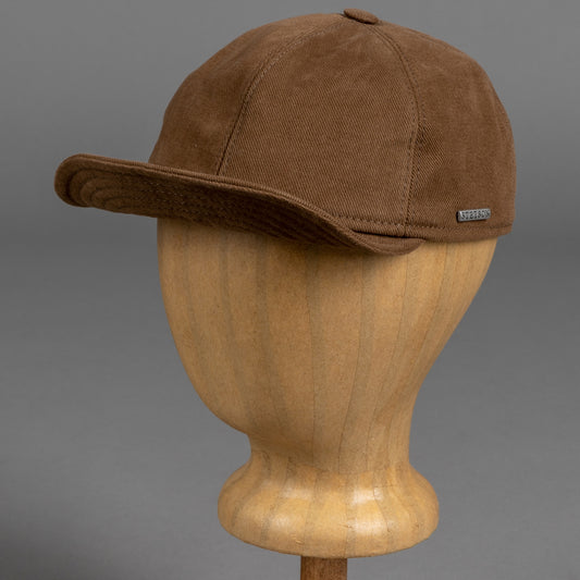 Engineer cap made of soft cotton in beige