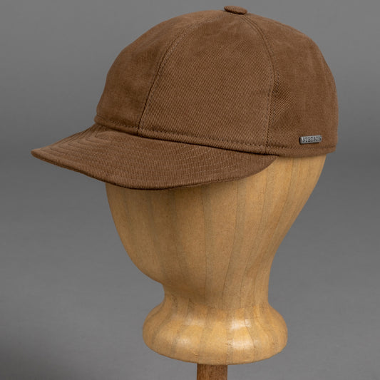 Engineer cap made of soft cotton in beige